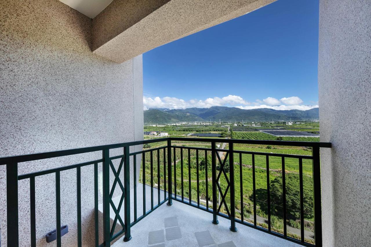 Naruwan Galaxy Place Taitung Exterior photo